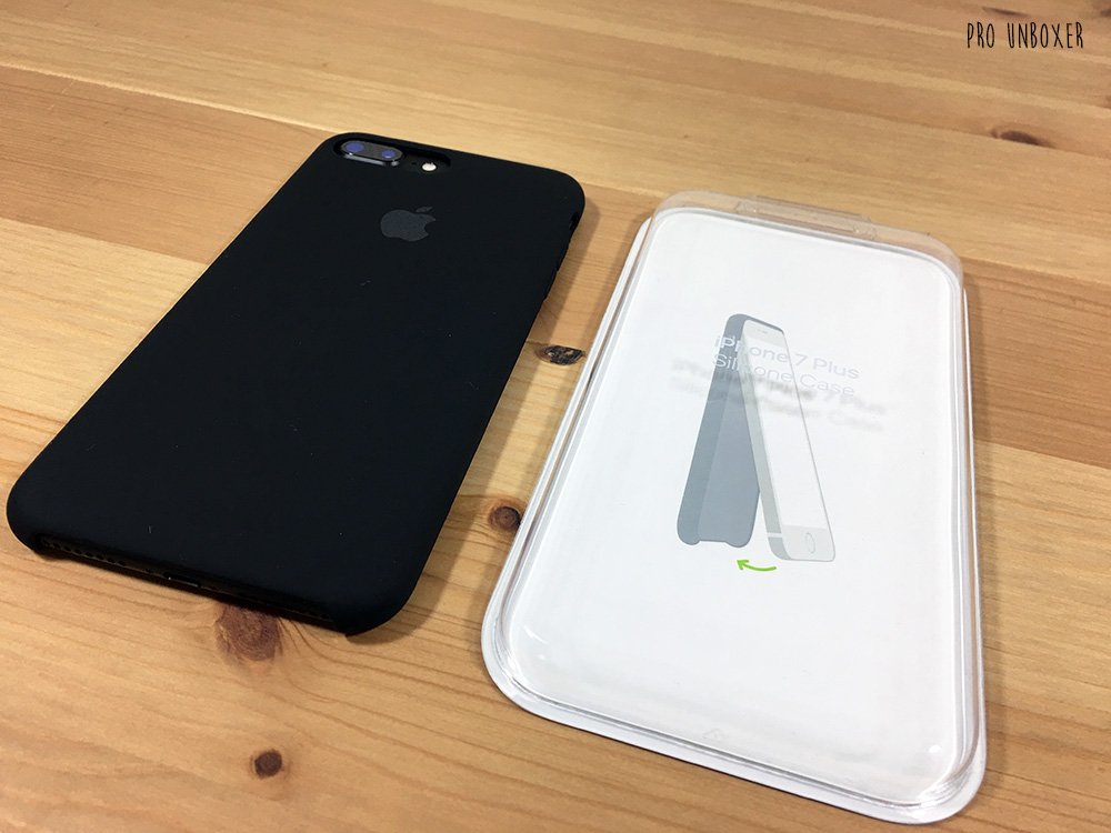 Apple iPhone 7 Plus Black Silicone Case on Black iPhone 7 Plus